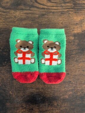 🎁[FREE WITH $50+]🎁 Cute  Baby Bear Socks Green & Red